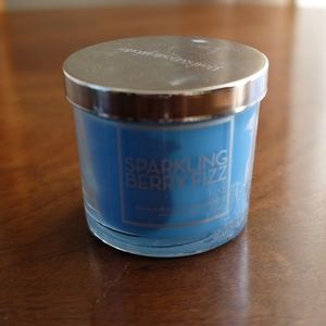 Bath & Body Works Accents - Bath & Body Works Sparkling Berry Fizz 4 oz Candle Bath & Body Works Accents - Bath & Body Works Sparkling Berry Fizz 4 oz Candle
